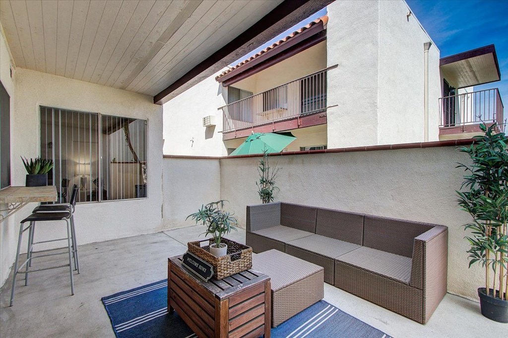 El Cordova Apartments, 950 Del Amo Blvd, Carson, CA RentCafe